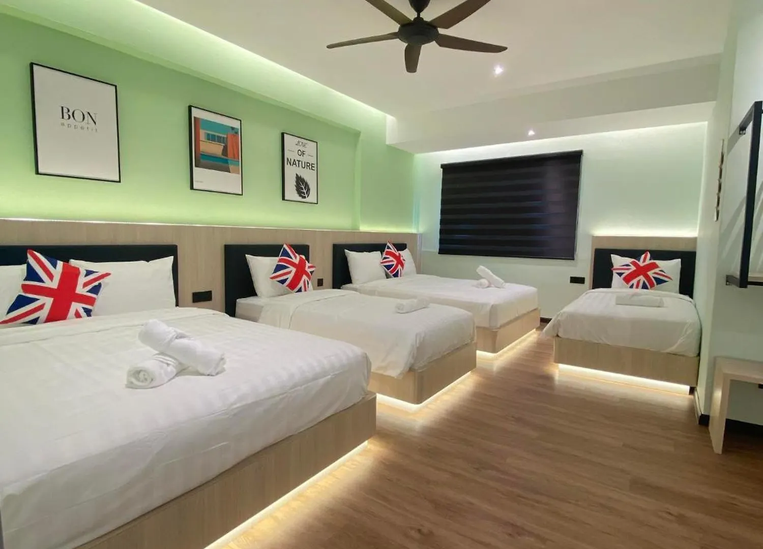 הוילה איפוה Lyl Jaccuzi Private Pool House - 16Pax וילה